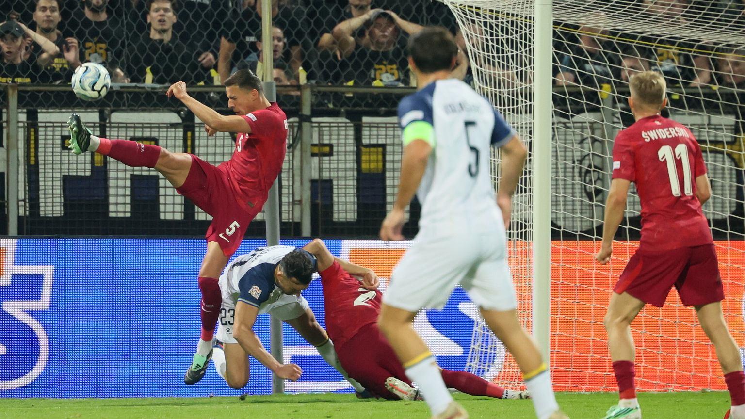 Bośniacy Celebrates Victory, Poland Drops in League