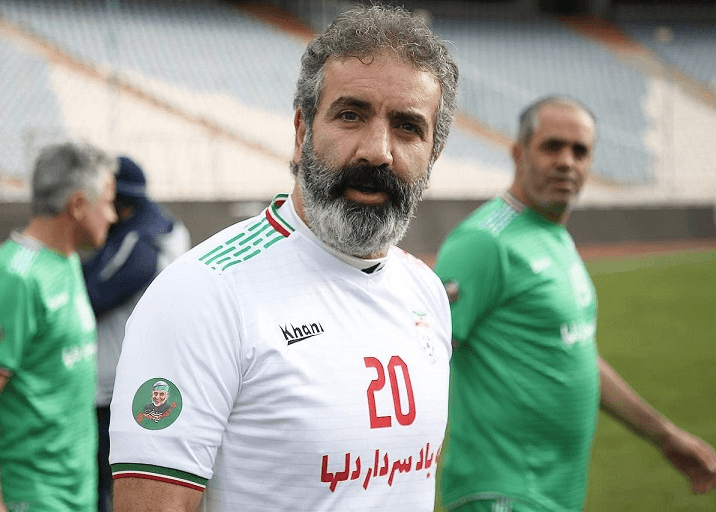 Bahriz Rahribifar Supports Afshin Piravani and Criticizes