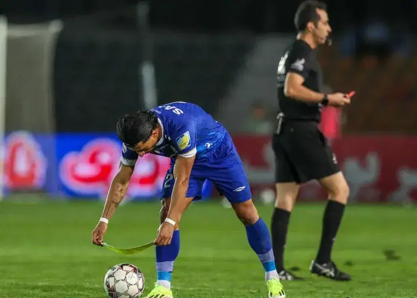 Sahrab Bakhityarizadeh's Choice for Right Defensive Position