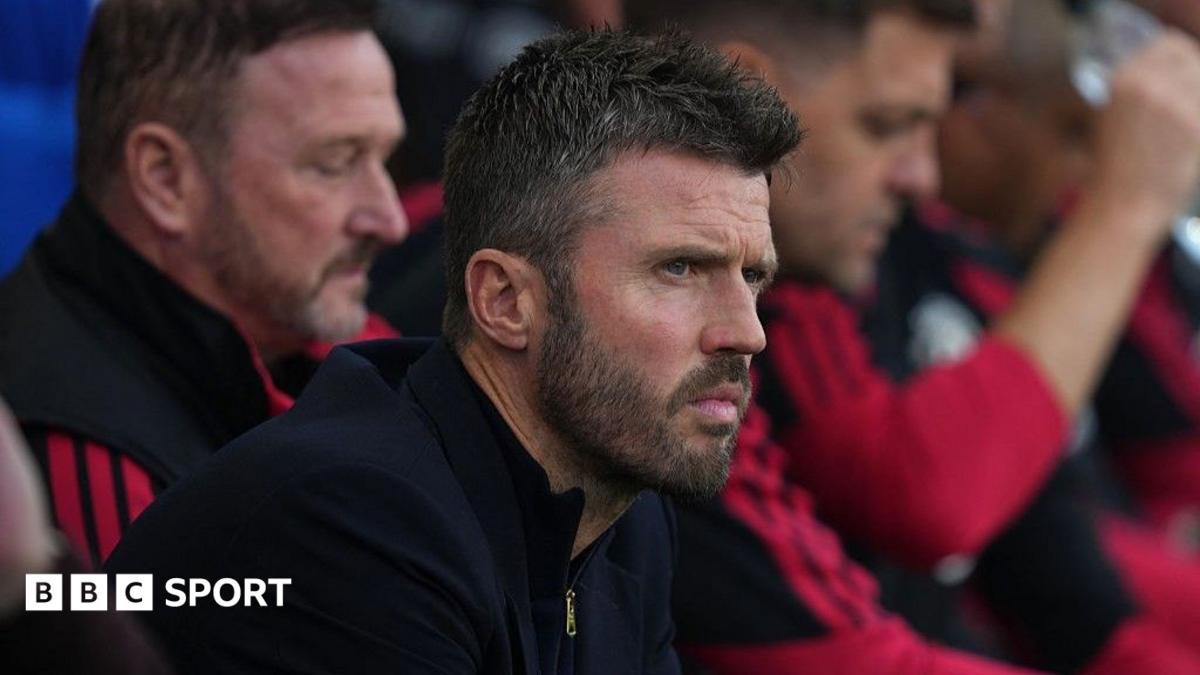 Man Utd: Michael Carrick Defends Players After Gary's Comments
