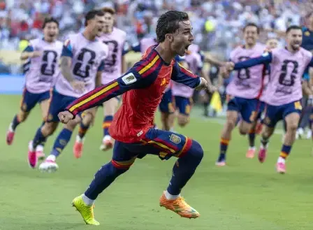 Barcelona's meeting with Ferran Torres next week