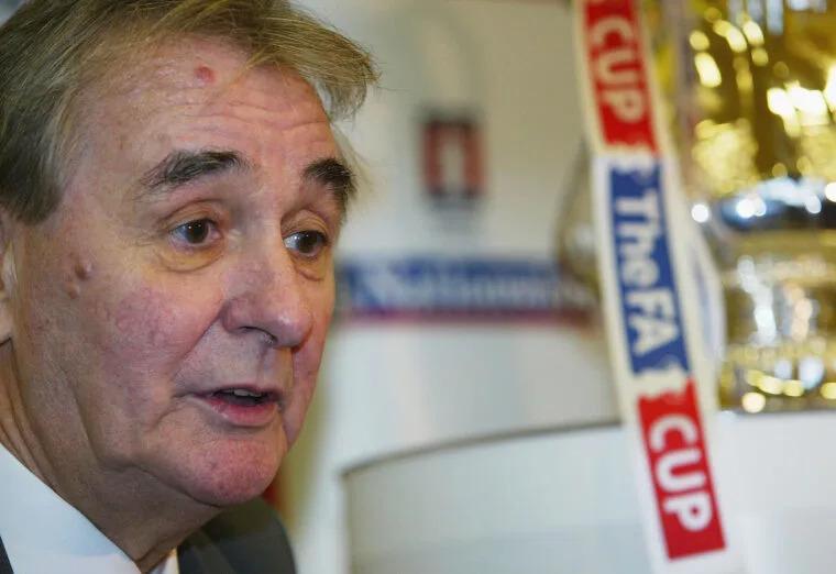 Perseteruan Pelatih Terhebat: Clough vs Revie, Ferguson vs