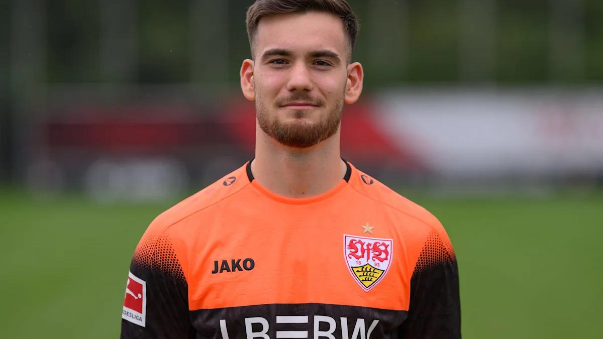 VfB Stuttgart Goalkeeper, Dennis Seimen, Watches His Debut